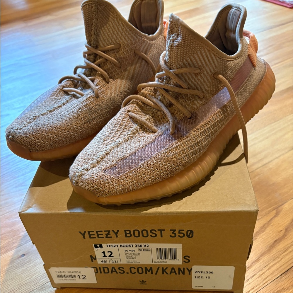Yeezy Boost 350 V2 Sneakers